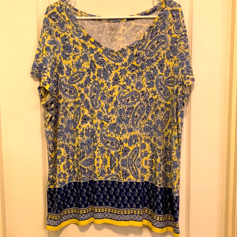 Blue and yellow tee